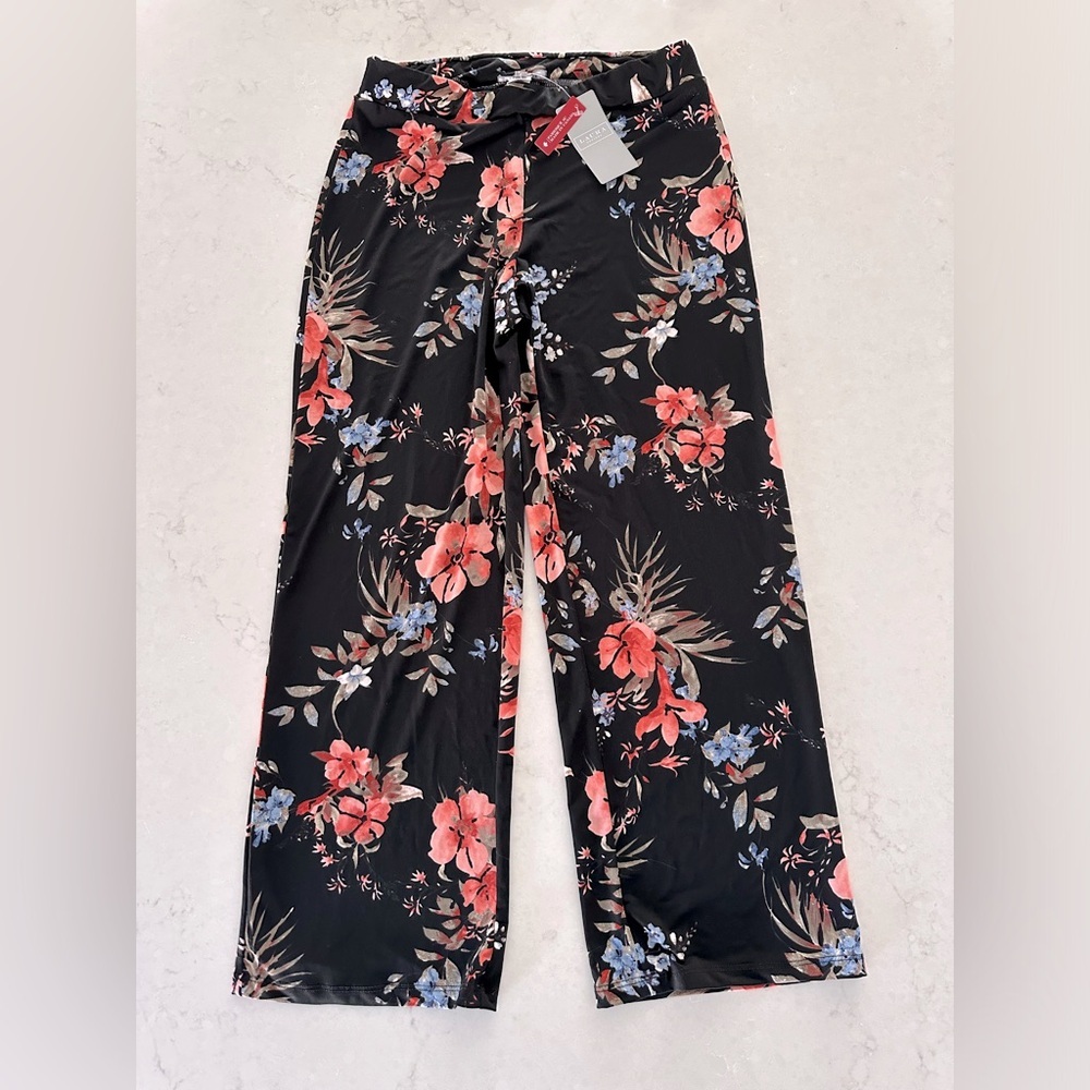 New with tags Laura Petite size S pull on wide leg pants